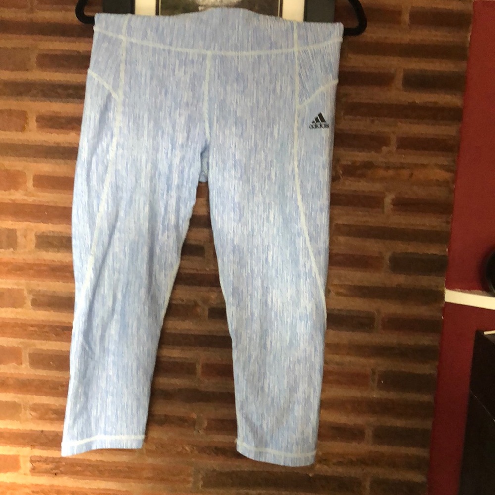 Adidas mid-rise climalite Capri tights. EUC